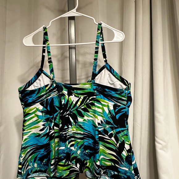 Tropical Floral Leafs Shelf Bra Tankini Top - Picture 3 of 3